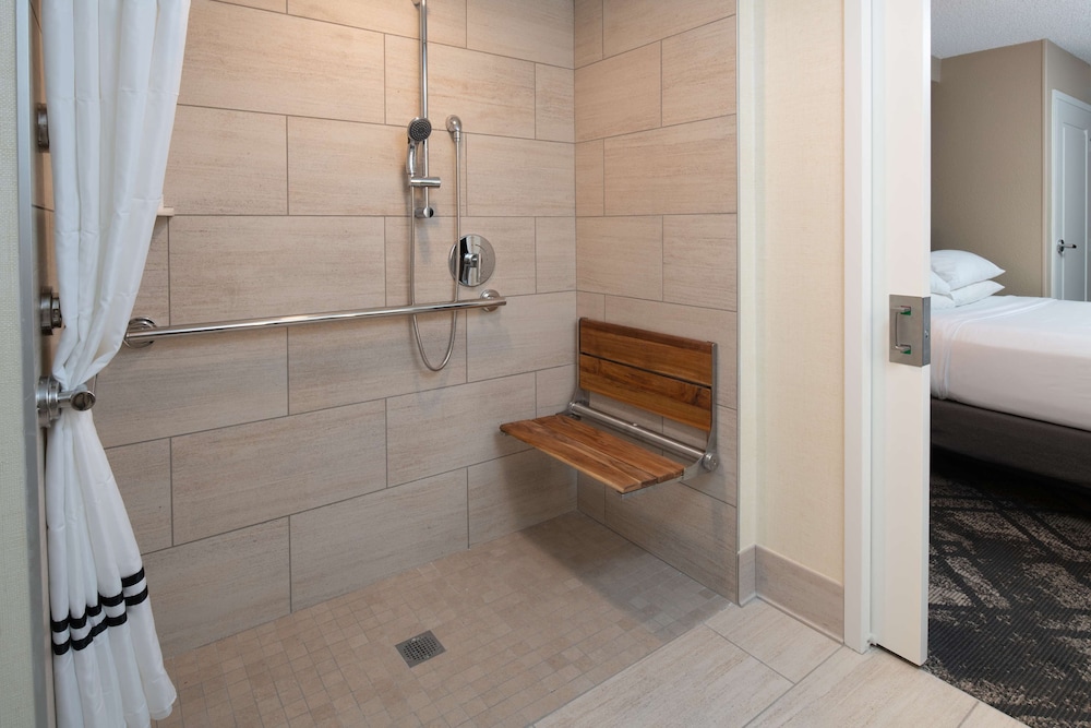 Embassy Suites by Hilton San Francisco Airport Oyster Point - photo 34