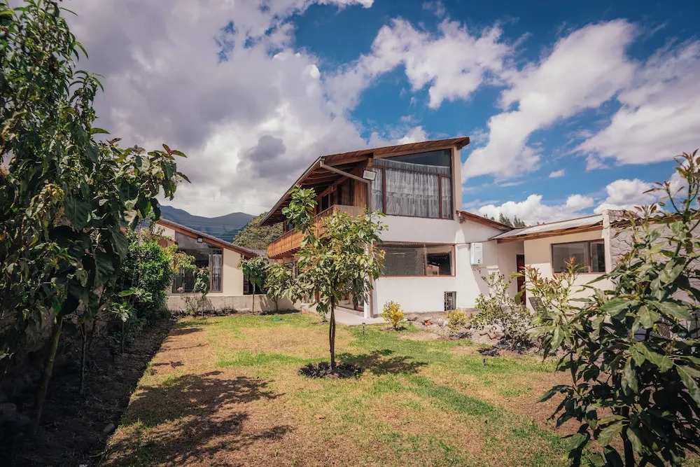 Refugio Cumanda Lodge — 4-Star Luxury Hotel in Otavalo, Ecuador