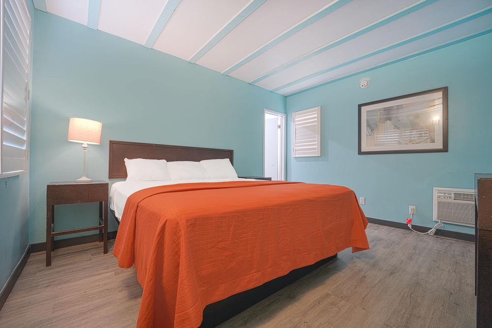 NOHO Hotel near Universal Studios Hollywood - photo 8