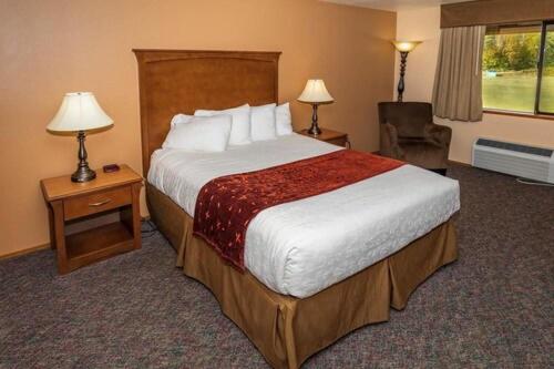 Cowlitz River Lodge - photo 6