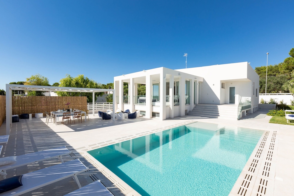 Villa Gea by Perle di Puglia — 4-Star Luxury Hotel in Matino, Italy