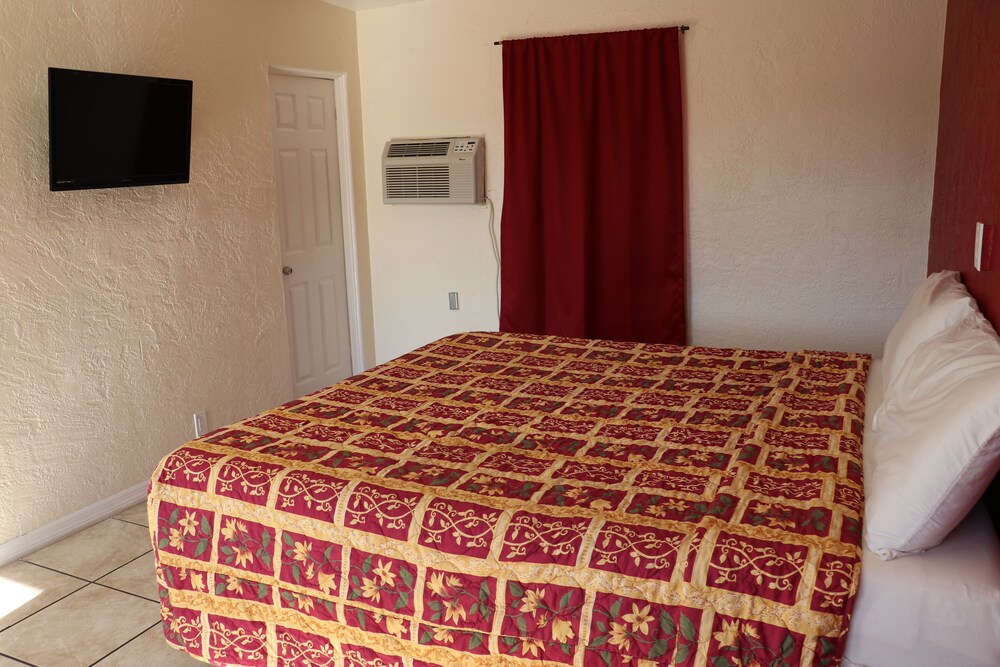 Sandman Inn Motel - photo 16