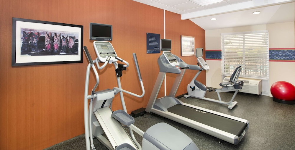 Hampton Inn & Suites N. Ft. Worth Alliance Airport - photo 42