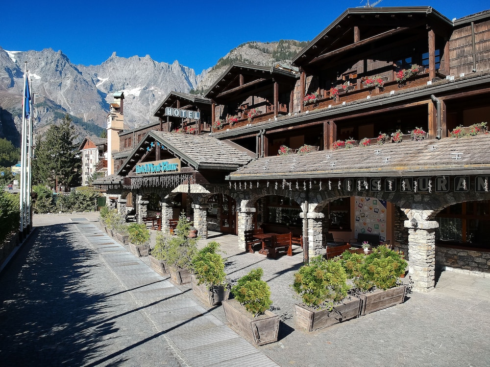 IH Hotels Courmayeur Mont Blanc Resort in Courmayeur, Italy