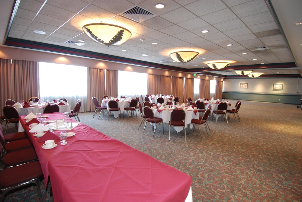 Oakland Airport Executive Hotel - photo 54