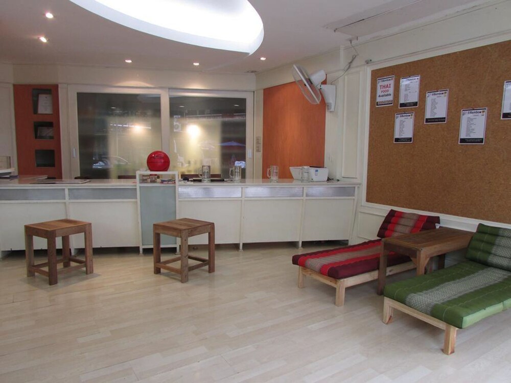 SiBamboo Hostel & Bar