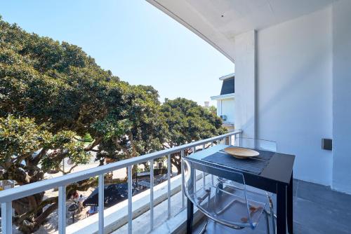 Estoril BeachFront Balcony apartment — 4-Star Luxury Hotel in Estoril, Portugal