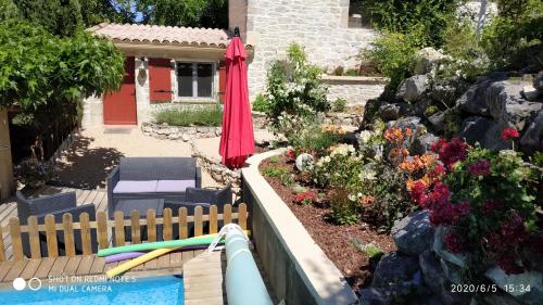 L'Establoun - carbon neutral hotel in Unknown City