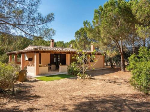 Holiday Home Relax by Interhome — 4-Star Luxury Hotel in Solanas, Italy