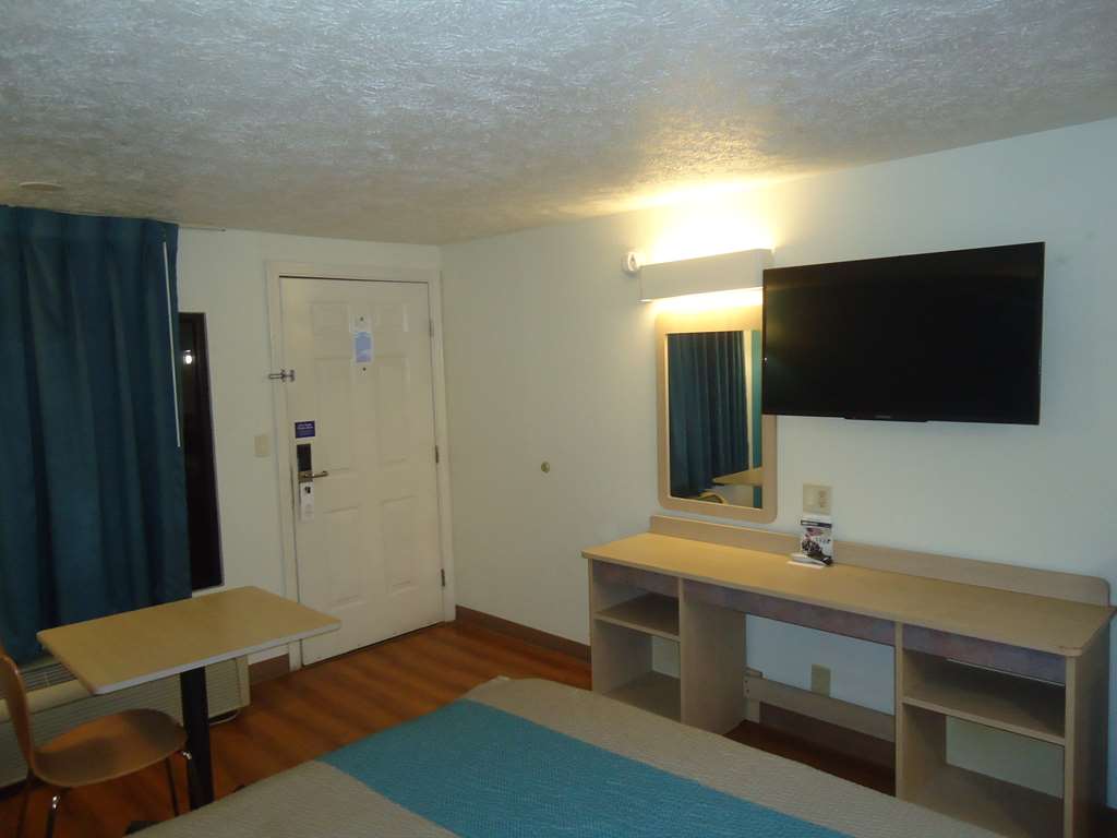 Motel 6 Columbus MS - photo 13