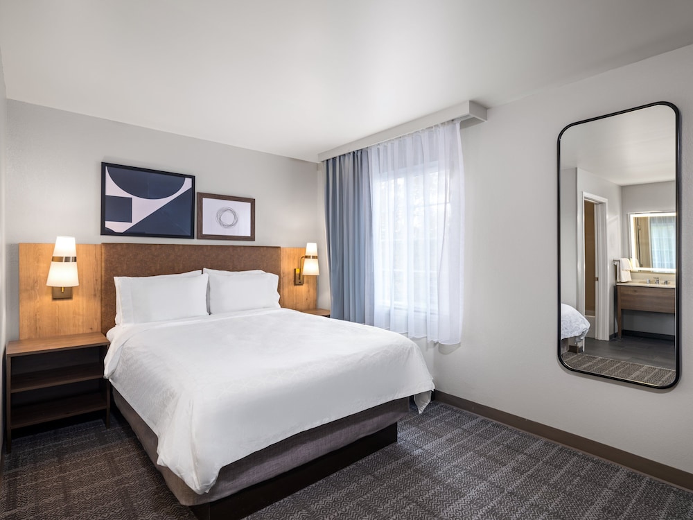 Staybridge Suites Rochester University by IHG - photo 18
