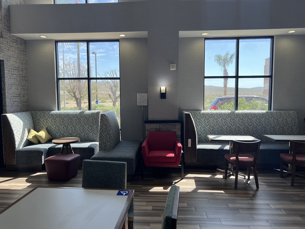 Hampton Inn & Suites Barstow - photo 53