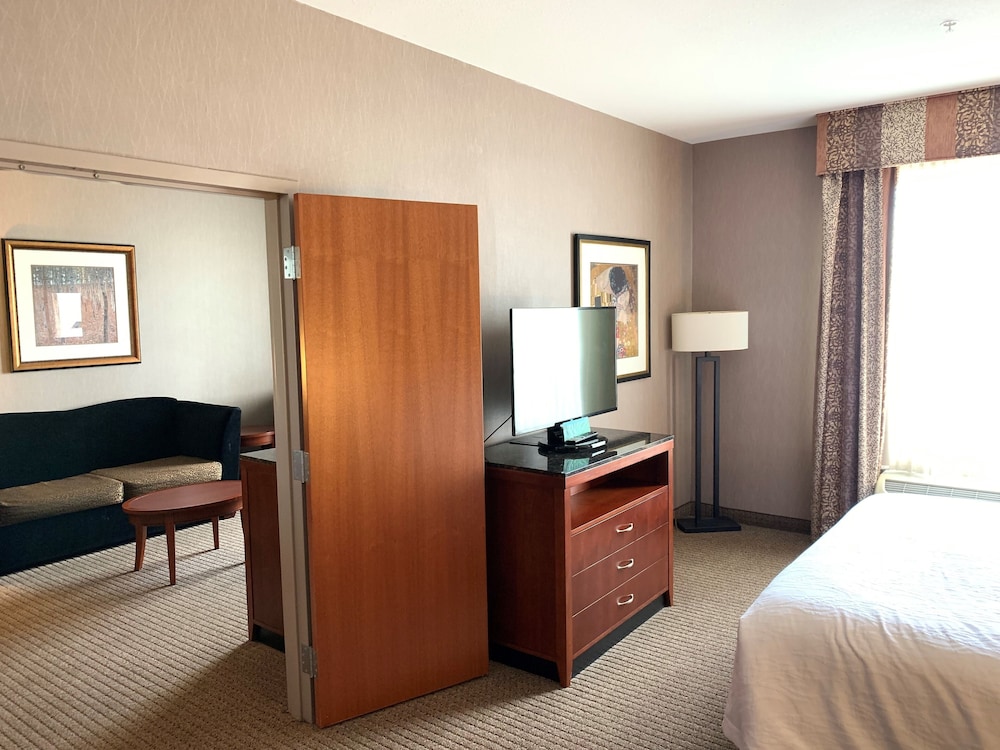 Hilton Garden Inn Columbus Edinburgh - photo 14