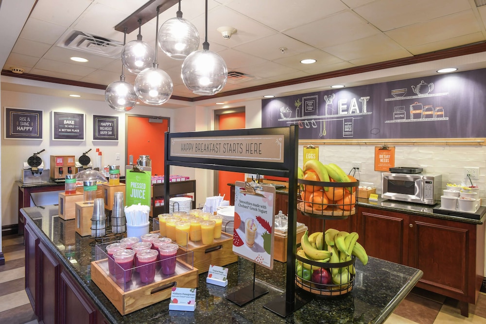 Hampton Inn & Suites Cincinnati Union Center - photo 45