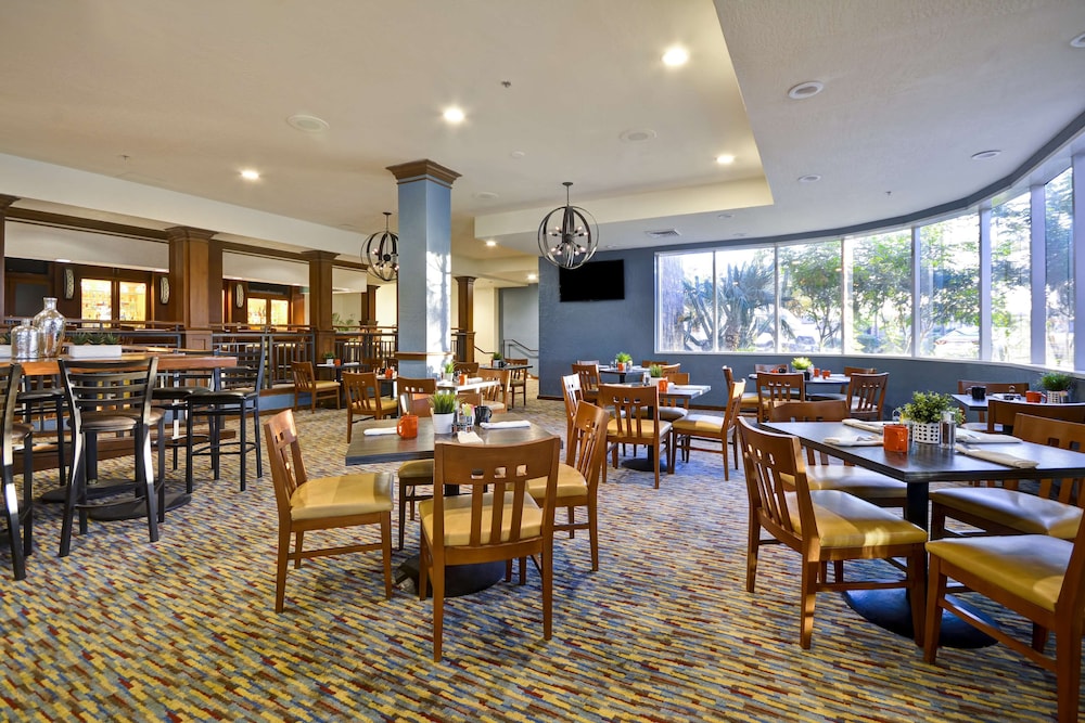 DoubleTree by Hilton Phoenix North - photo 37