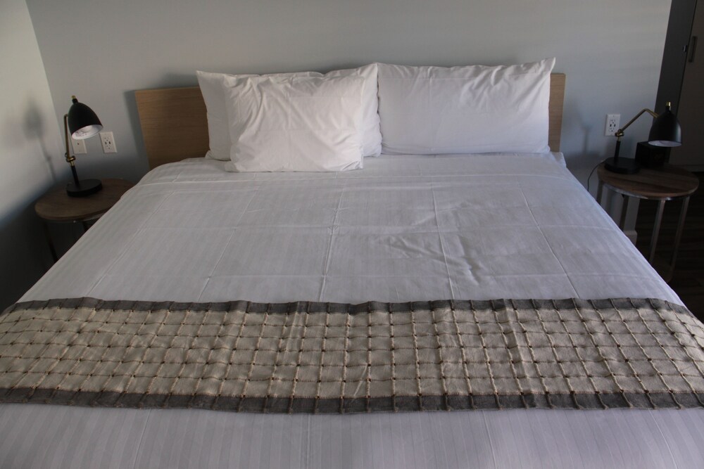El Royale Hotel Near Universal Studios Hollywood - photo 11