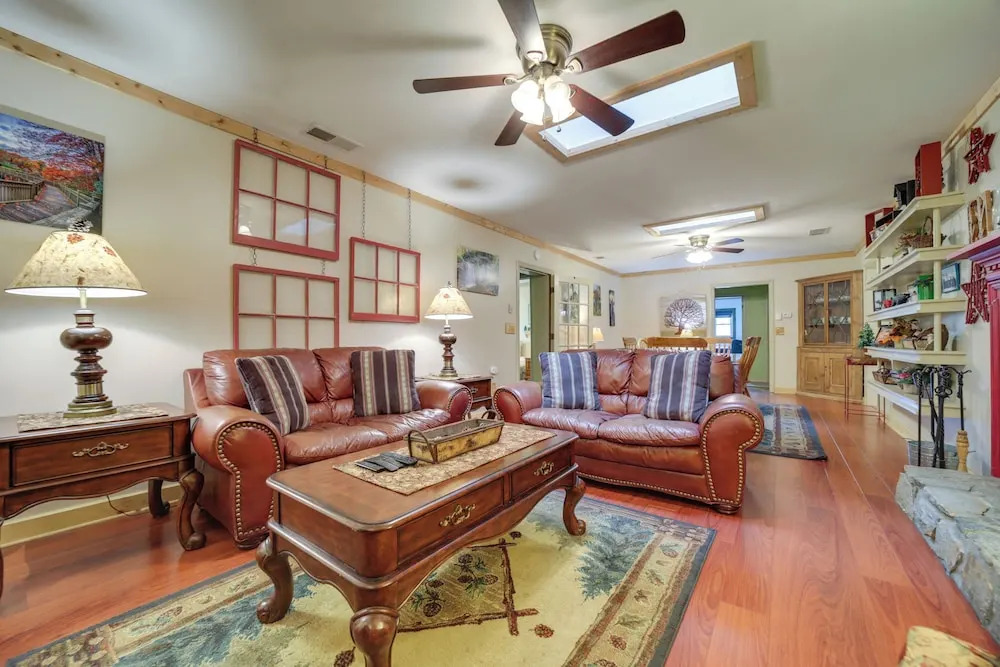 Campbell Retreat In Maggie Valley W Deck — Maggie Valley