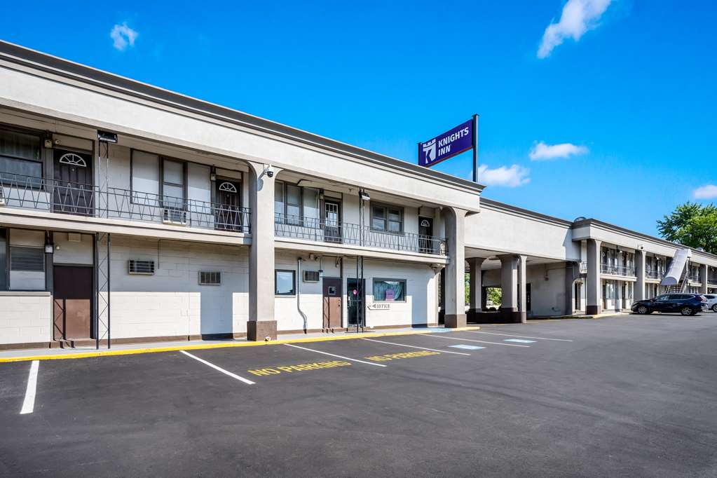 Knights Inn Trevose — hotel in Trevose