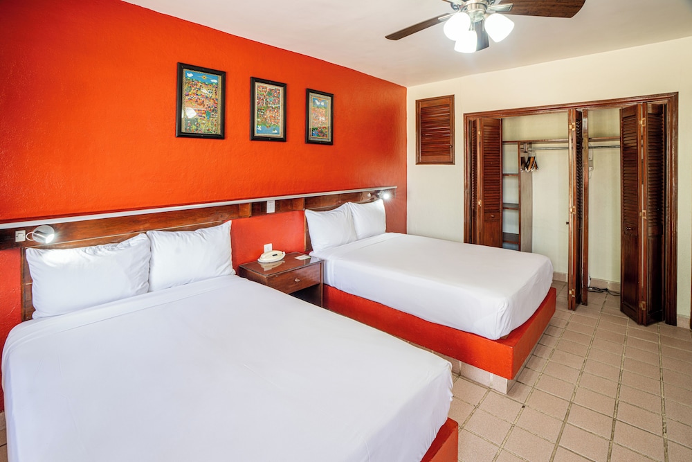 Villas Del Sol Hotel