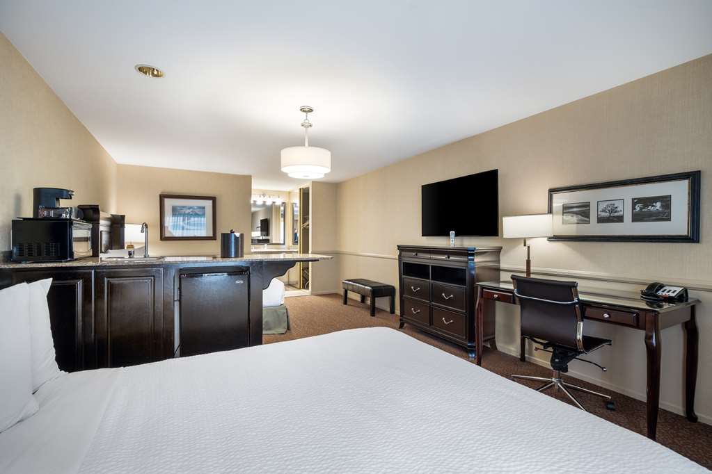 Best Western Corona Hotel and Suites - photo 29
