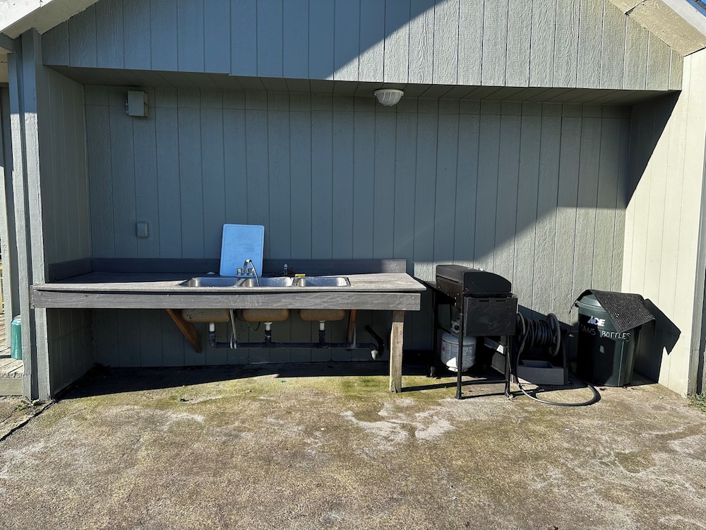 The Coastal Inn and Suites - photo 168