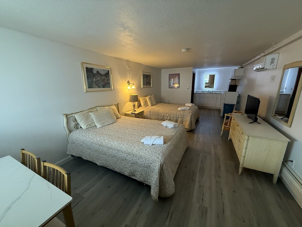 Green Dolphin Motel - photo 19