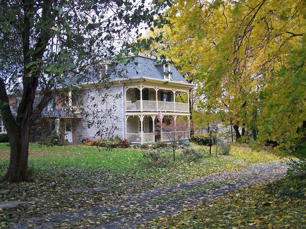 Fallen Tree Farm Bed & Breakfast - photo 53