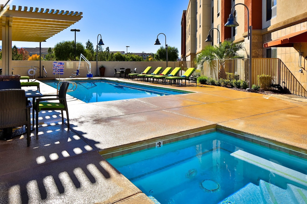 Hampton Inn & Suites Las Vegas South - photo 36