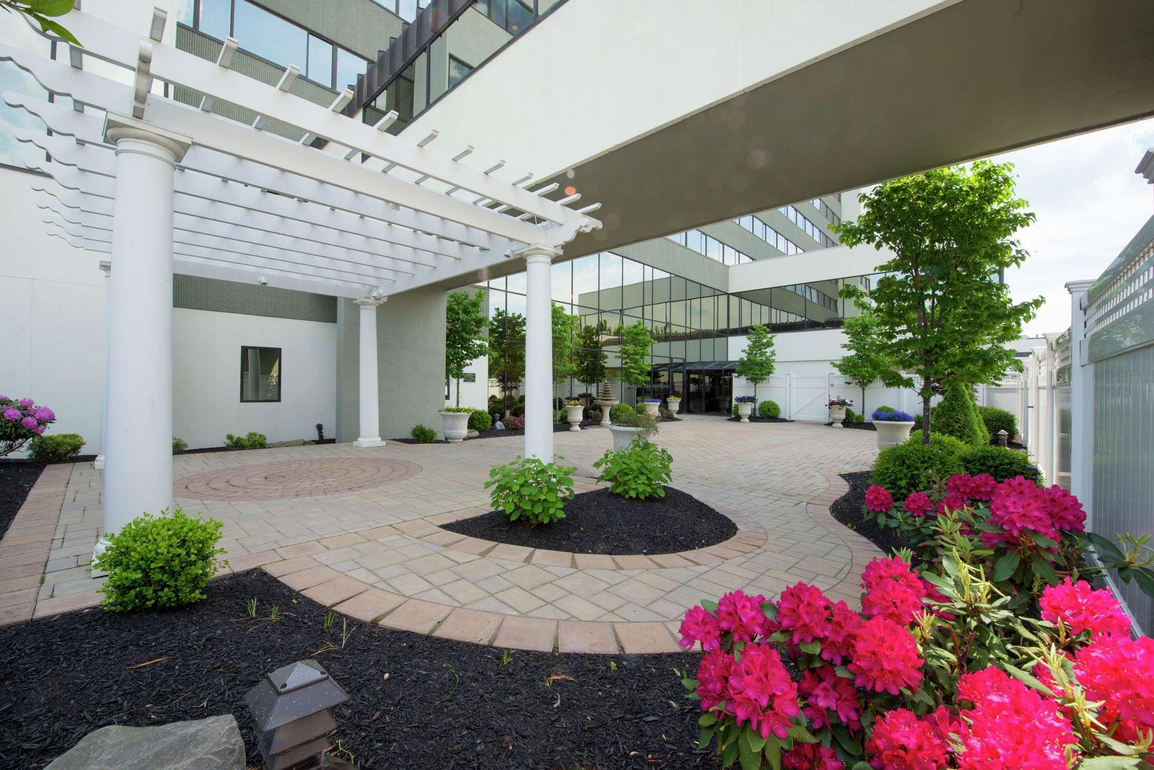 Doubletree By Hilton Hotel Binghamton — Binghamton
