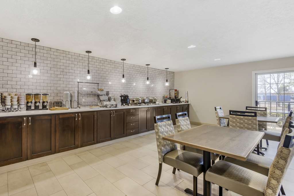 Best Western Plus Grand Manor Inn - photo 8