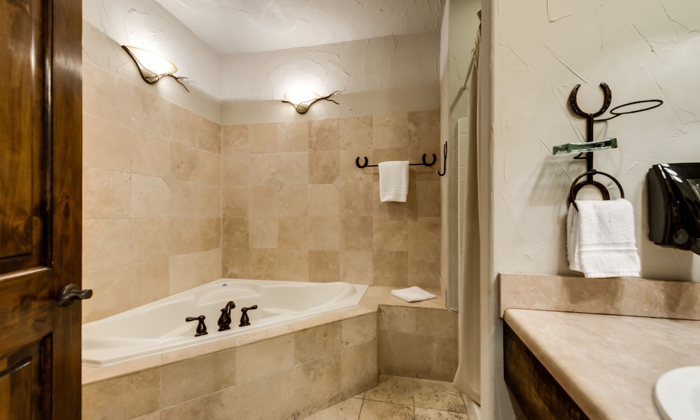 Rustic Creek Ranch Resort - photo 19