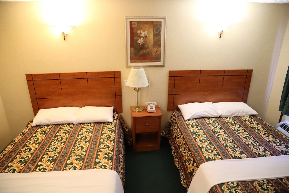 Jfk Inn - photo 12