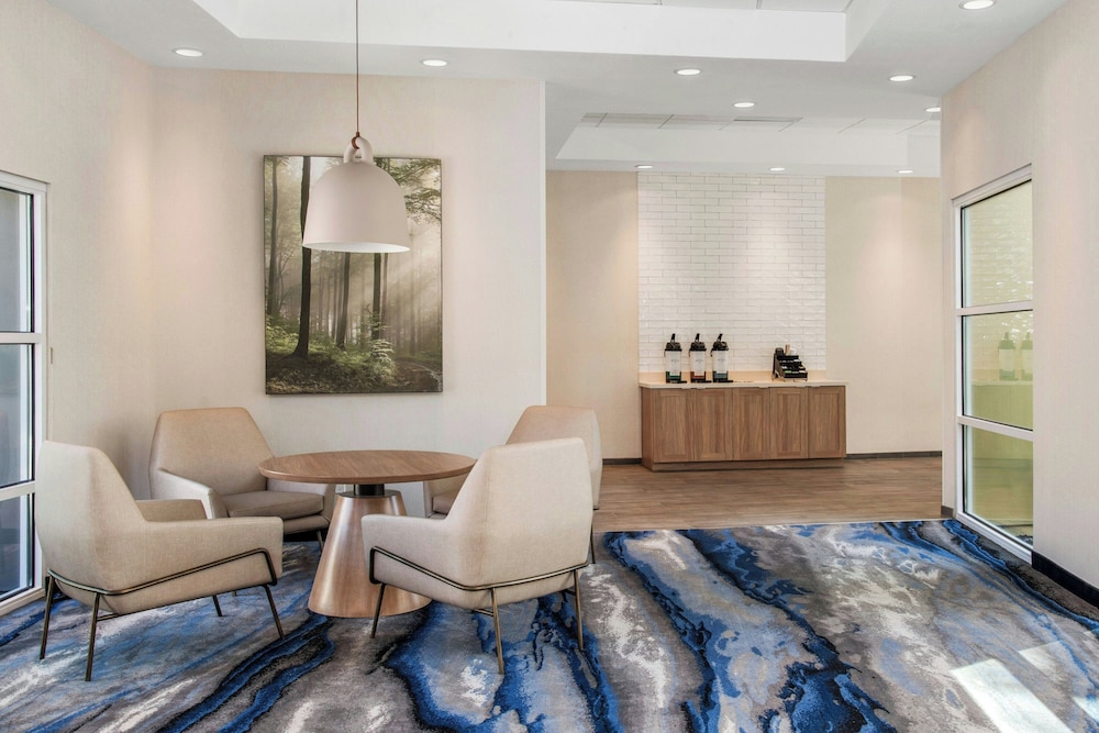 Fairfield Inn & Suites by Marriott San Jose Airport - photo 24