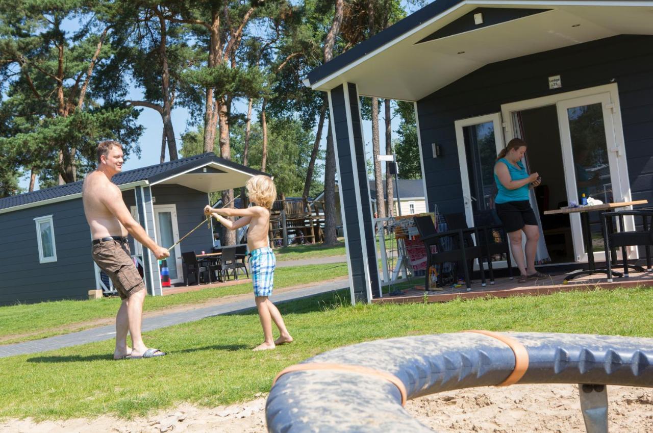 Lodge Camping de Molenhof voor 4 personen — 5-Star Luxury Hotel in Tubbergen, Netherlands