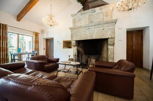 Villa Ermitage — 4-Star Luxury Hotel in Busteni, Romania