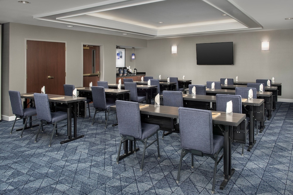 Courtyard by Marriott San Diego Carlsbad - photo 32