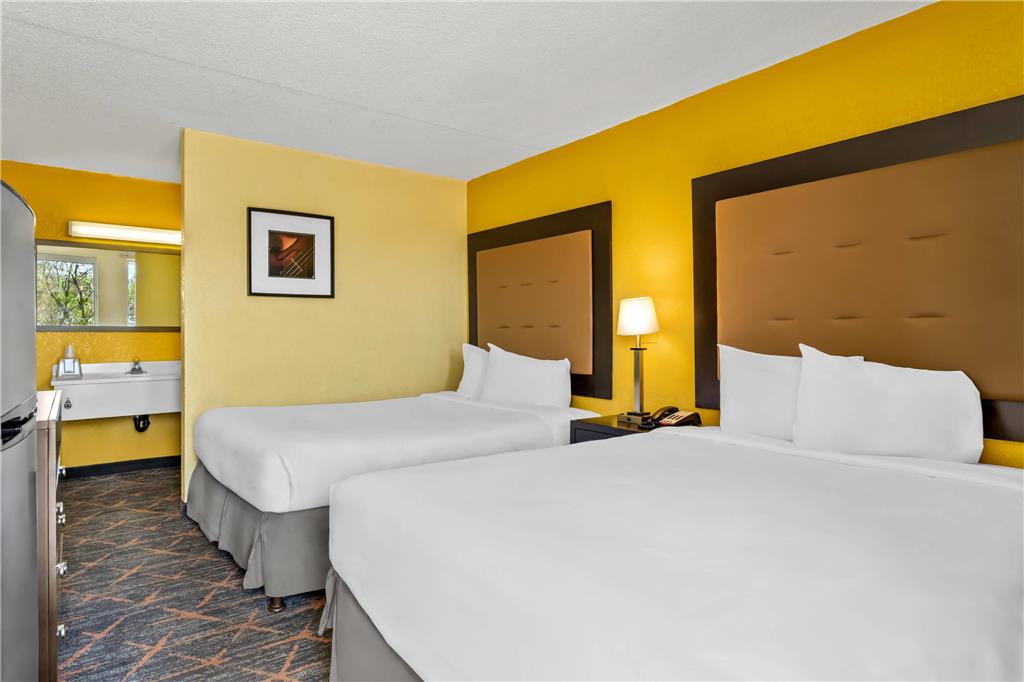 Rodeway Inn Albuquerque West - photo 30