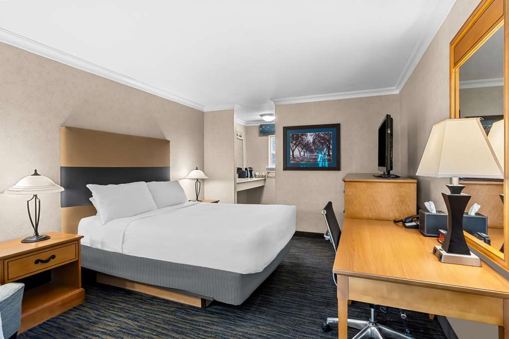 Best Western University Lodge - photo 18