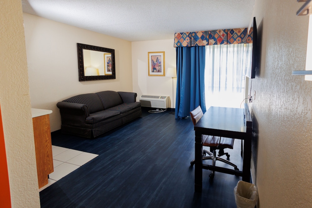 Garnet Inn & Suites Orlando - photo 75