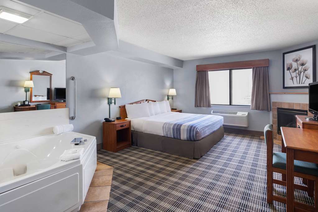 AmericInn by Wyndham Stuart - photo 24