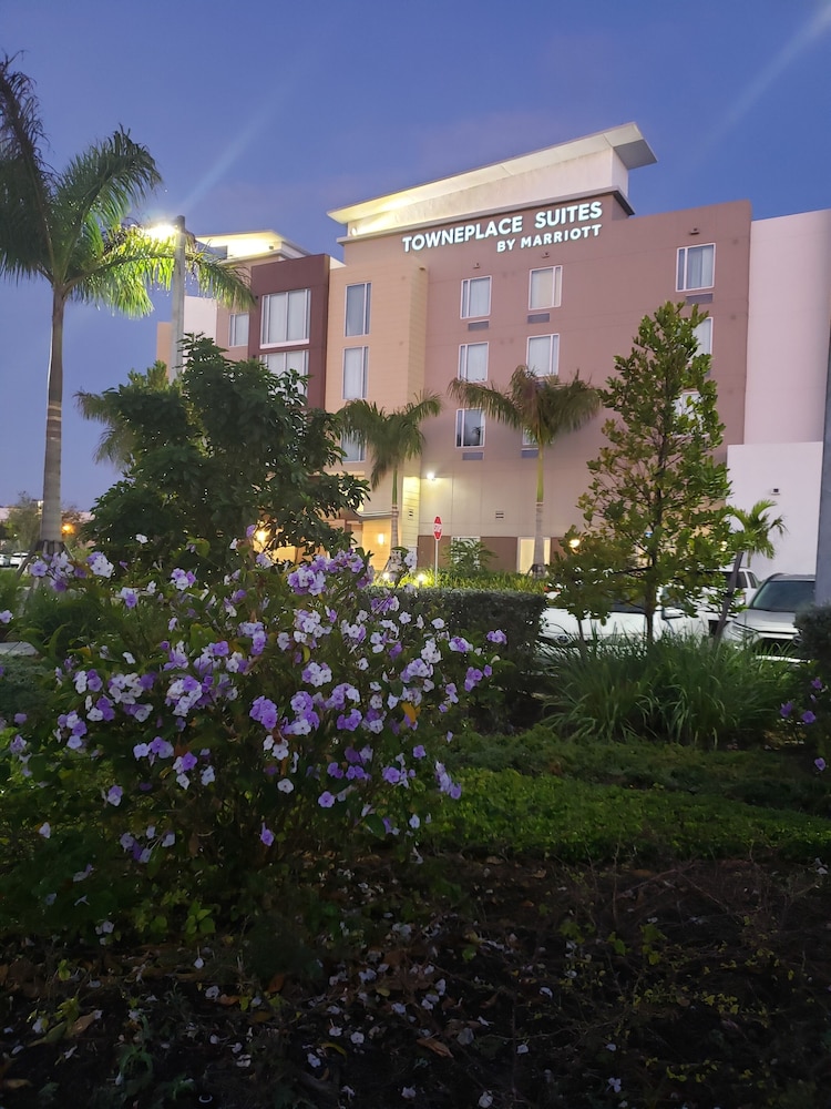 TownePlace Suites by Marriott Miami Kendall West - photo 34