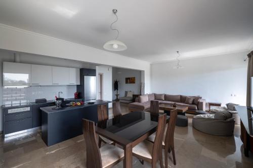 Coral Three Bedroom Apartments with Sea View and Balcony — 4-Star Luxury Hotel in Athens, Greece
