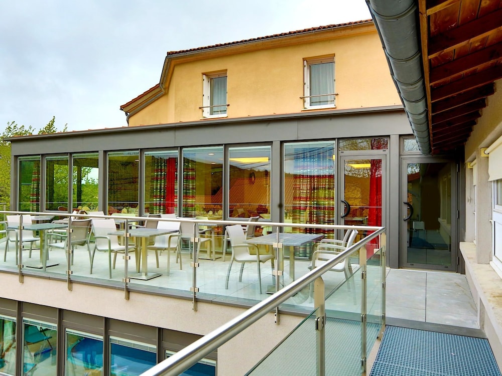 Hôtel le Provence — hotel in Vals-Les-Bains
