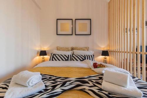 Amazing Studio with Terrace and AC — 4-Star Luxury Hotel in Lisbon, Portugal