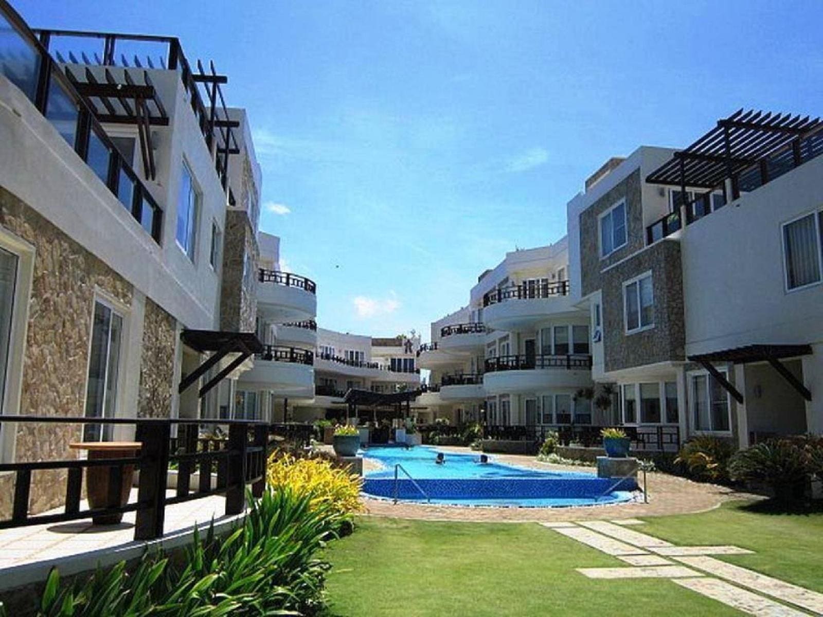 7 Stones Boracay Suites — Balabag — photo 4