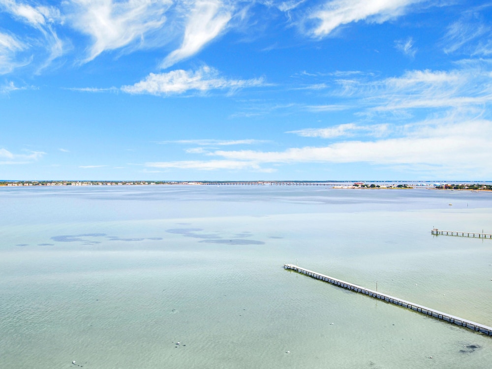 Tristan Towers by Southern Vacation Rentals - photo 9