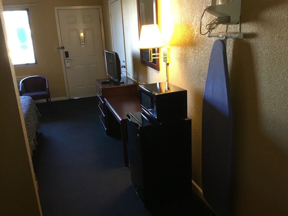 Travel Inn North Little Rock - photo 8