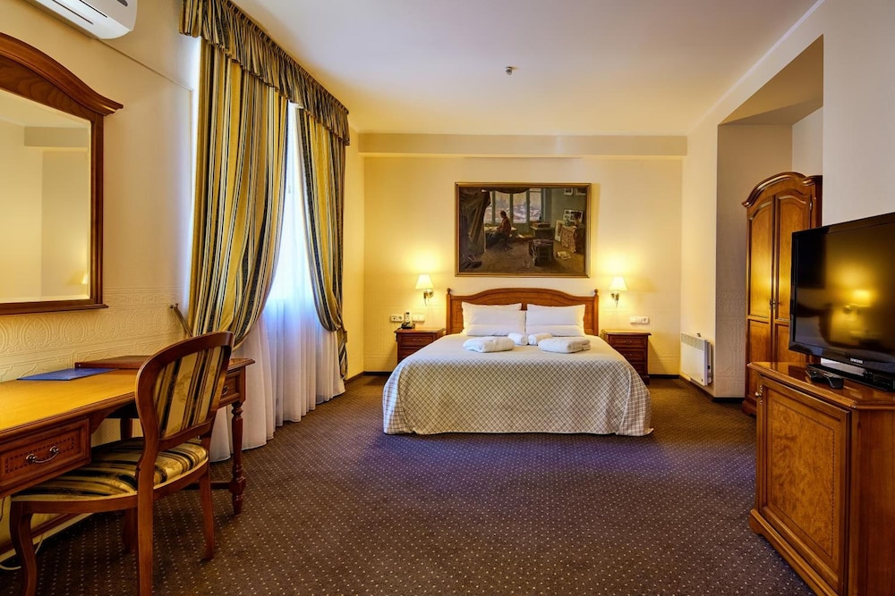 Hotel Academy - carbon neutral hotel in Dnipro