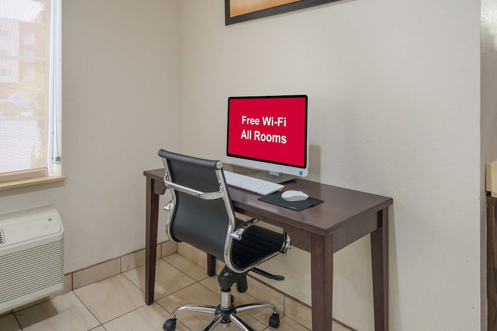 Red Roof Inn PLUS Fort Worth Burleson - photo 33