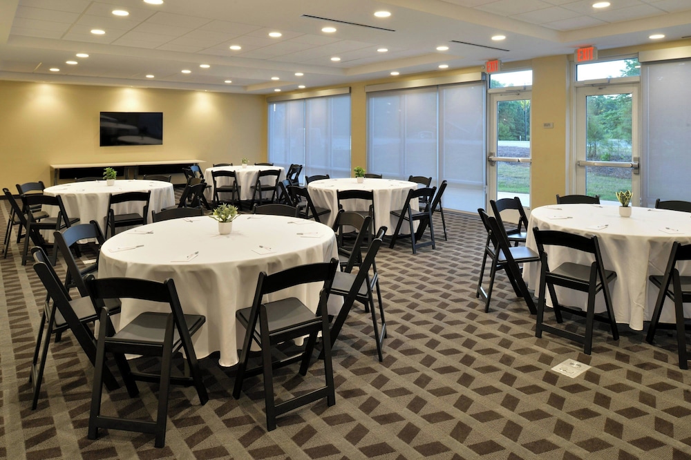 TownePlace Suites by Marriott Raleigh Durham Airport Morrisville - photo 39